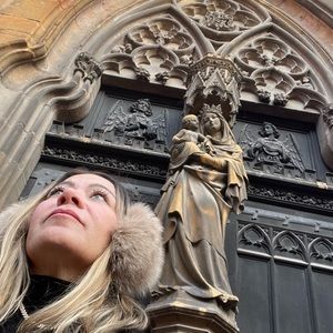 Meet your Posher, Claudia